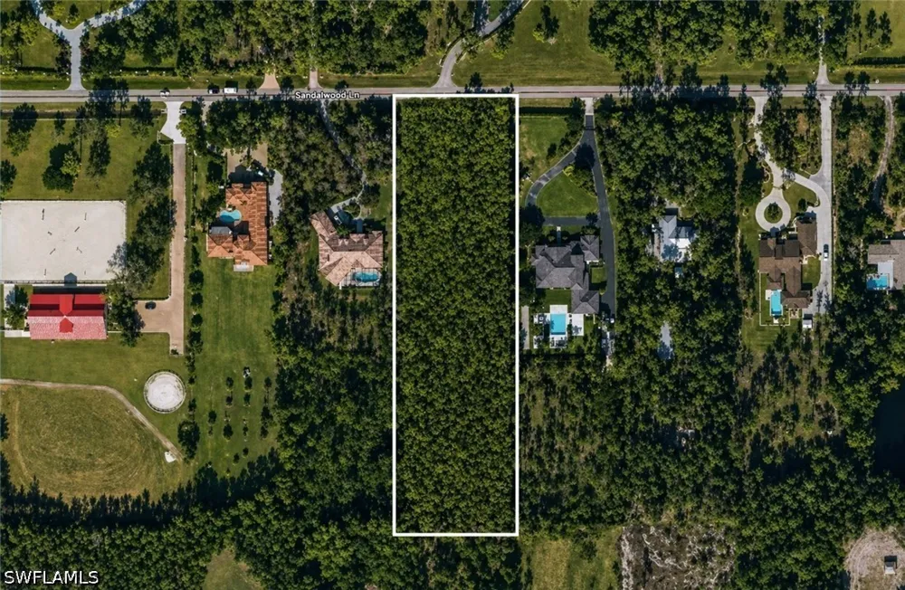 Sandalwood Lane Naples, FL 34109