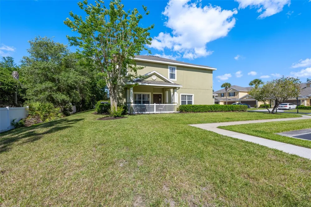 8519 BROKEN WILLOW COURT Tampa, FL 33647