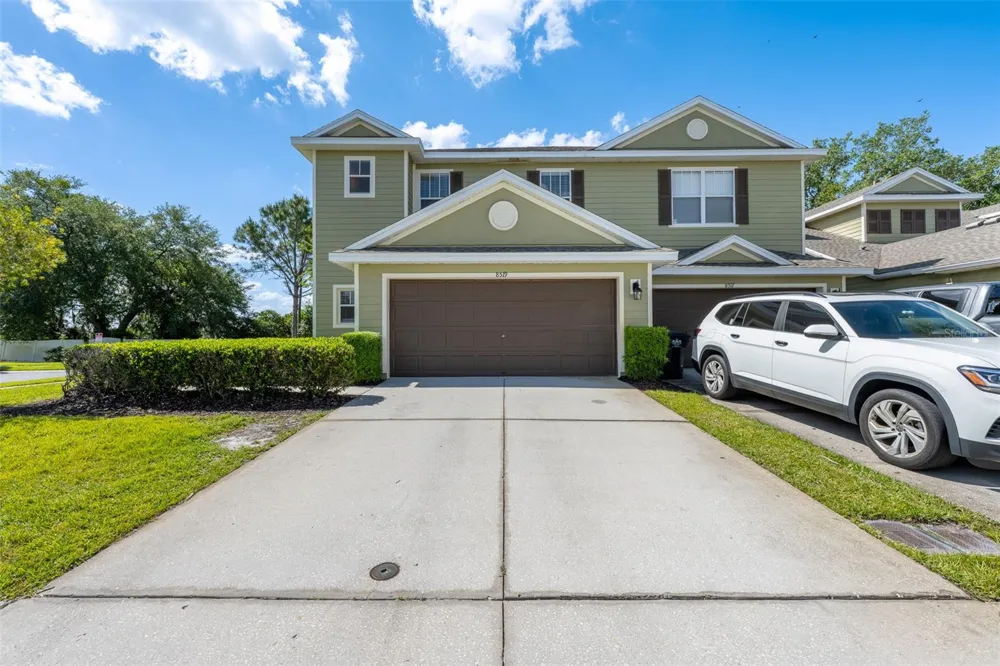 8519 BROKEN WILLOW COURT Tampa, FL 33647