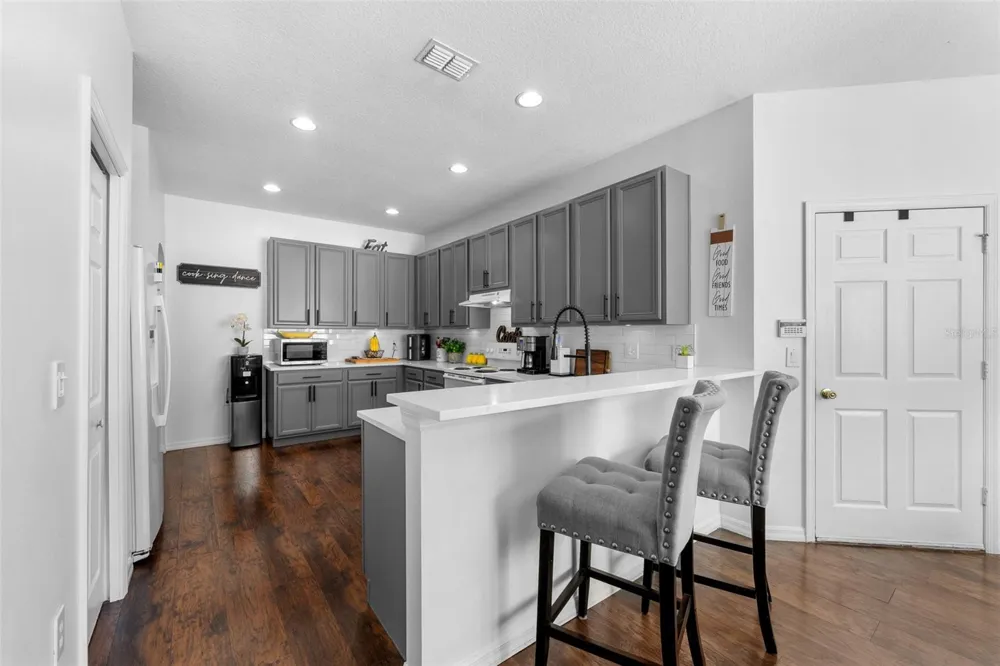 8519 BROKEN WILLOW COURT Tampa, FL 33647