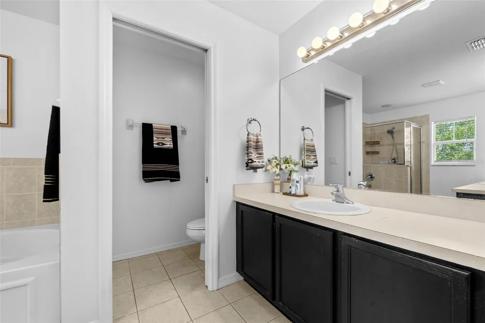 8519 BROKEN WILLOW COURT Tampa, FL 33647