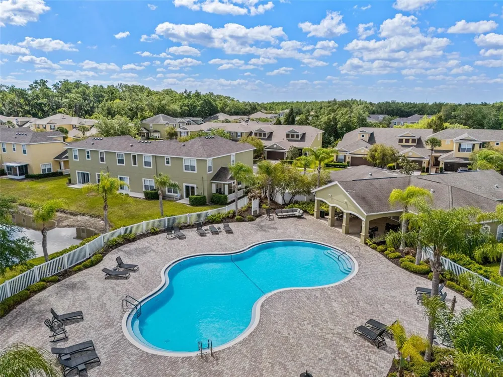 8519 BROKEN WILLOW COURT Tampa, FL 33647