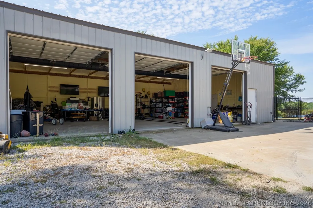 4295 Happy Camp Road Beggs, OK 74421