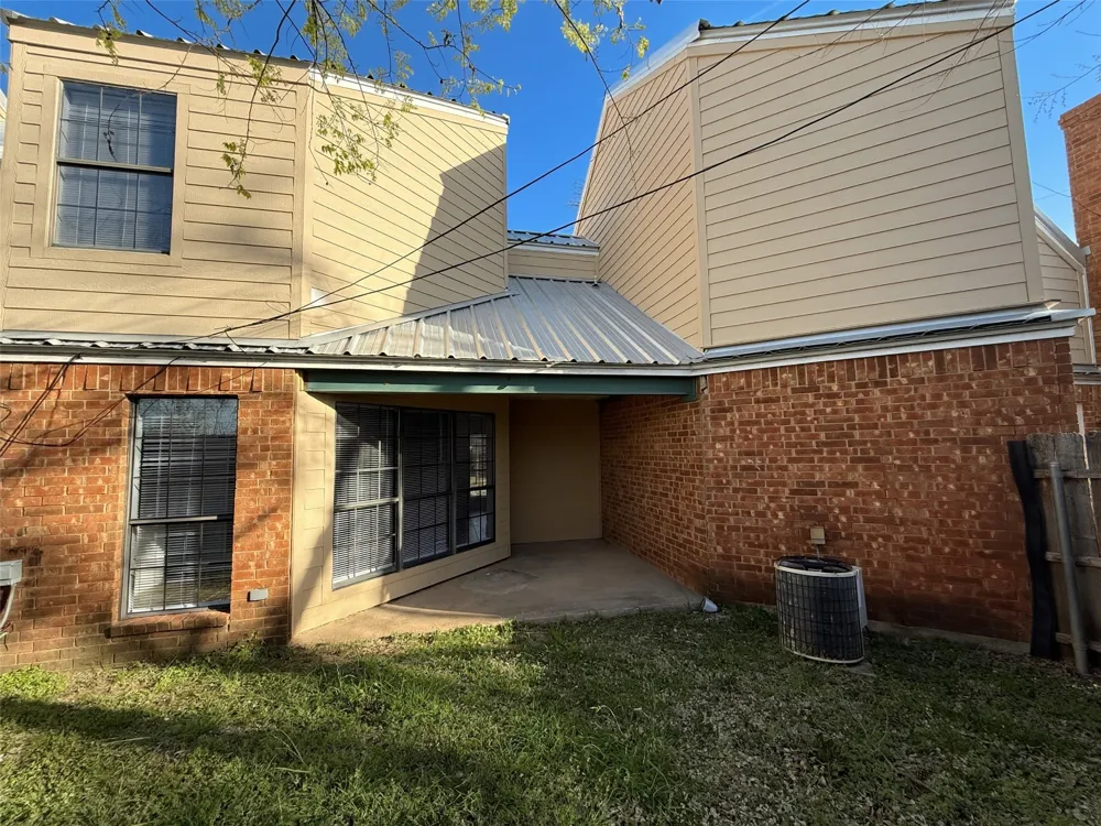 1900 W Taylor Street Sherman, TX 75092
