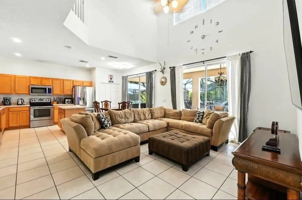 8520 Sunrise Key Drive #1 Kissimmee, FL 34747
