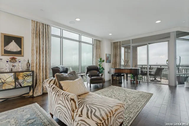 4242 Broadway #1702 San Antonio, TX 78209