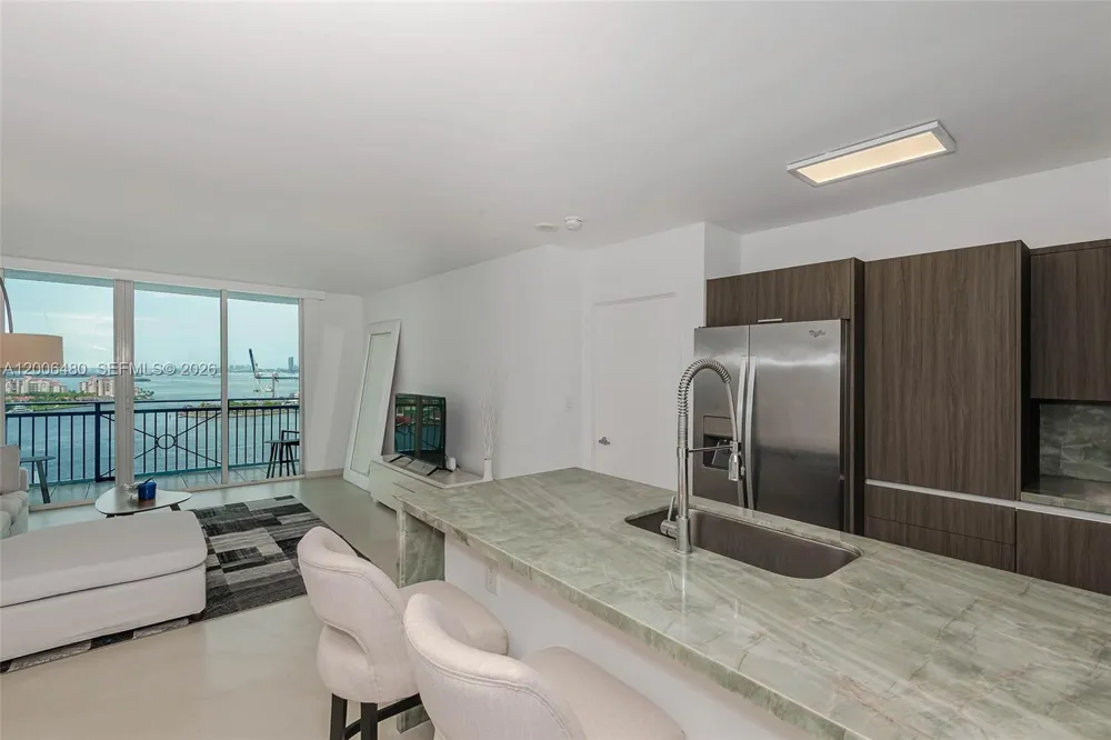 90 Alton Rd #2304 Miami Beach, FL 33139