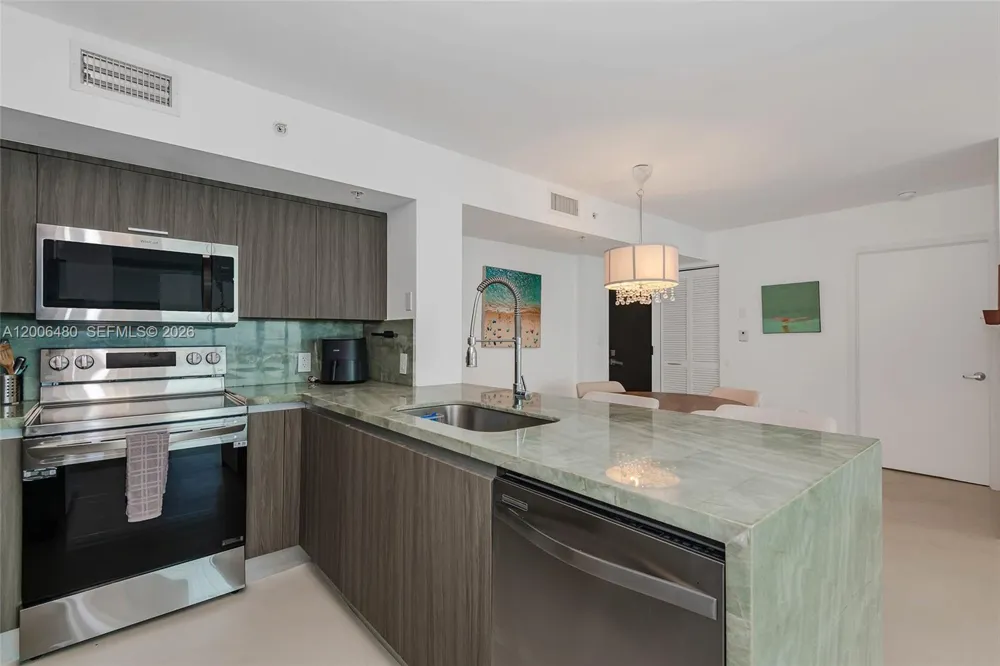 90 Alton Rd #2304 Miami Beach, FL 33139