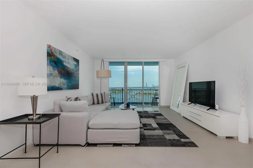 90 Alton Rd #2304 Miami Beach, FL 33139