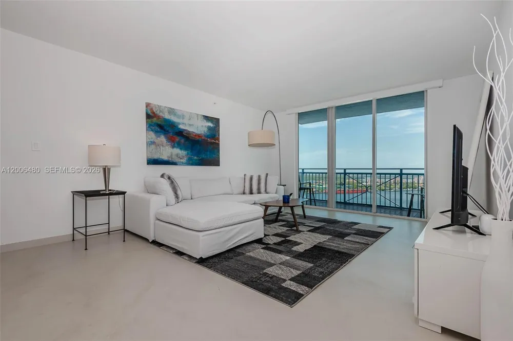90 Alton Rd #2304 Miami Beach, FL 33139