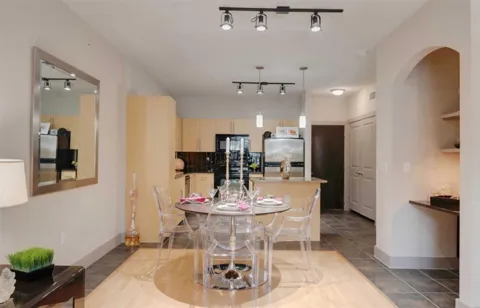 3660 Richmond St Avenue #107