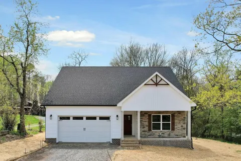 10 Harris Creek Trail