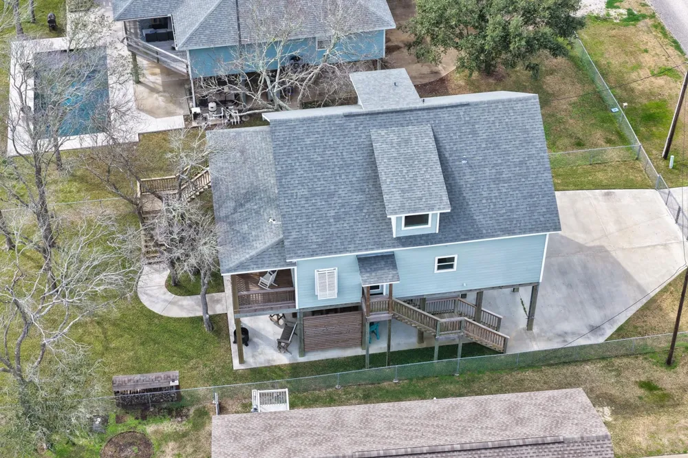 2569 County Road 291 Sargent, TX 77414