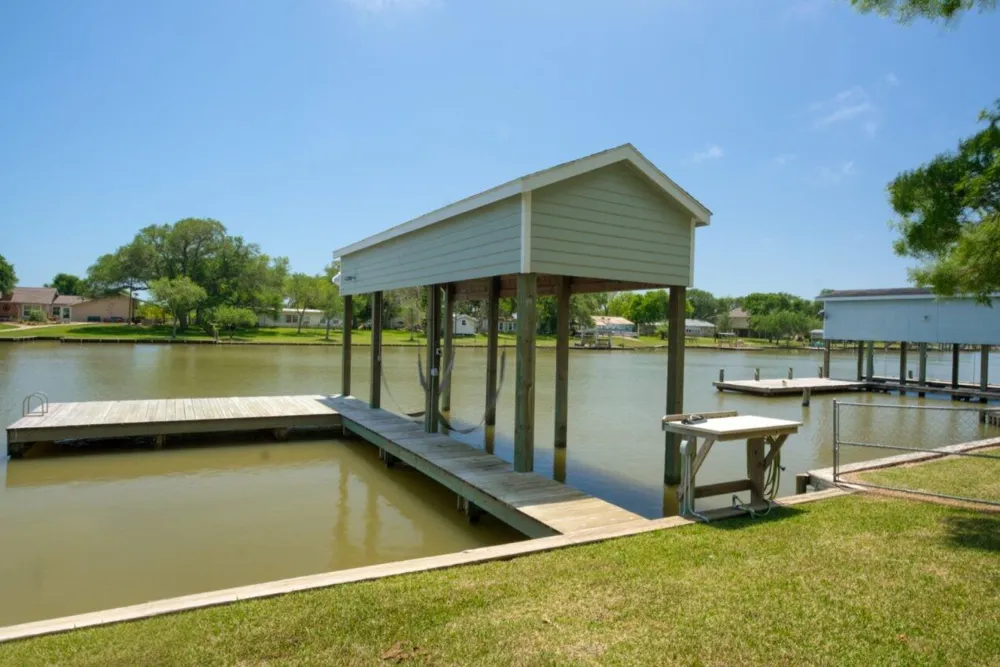 2569 County Road 291 Sargent, TX 77414