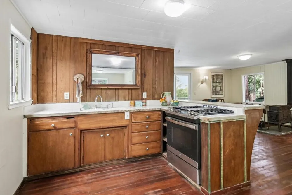 123 Pine Avenue Felton, CA 95018