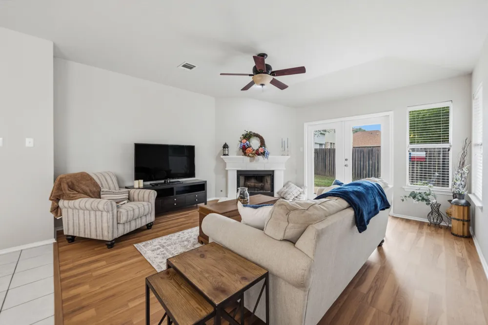 3704 Kissman Drive Austin, TX 78728