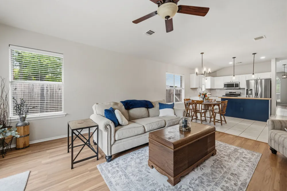 3704 Kissman Drive Austin, TX 78728