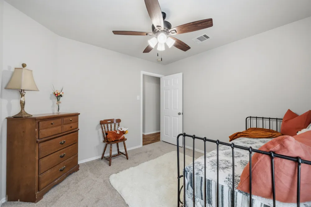 3704 Kissman Drive Austin, TX 78728