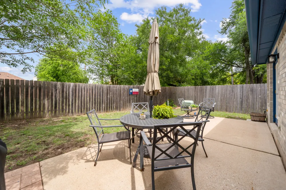 3704 Kissman Drive Austin, TX 78728