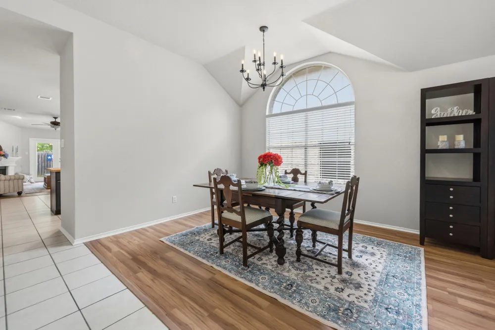 3704 Kissman Drive Austin, TX 78728