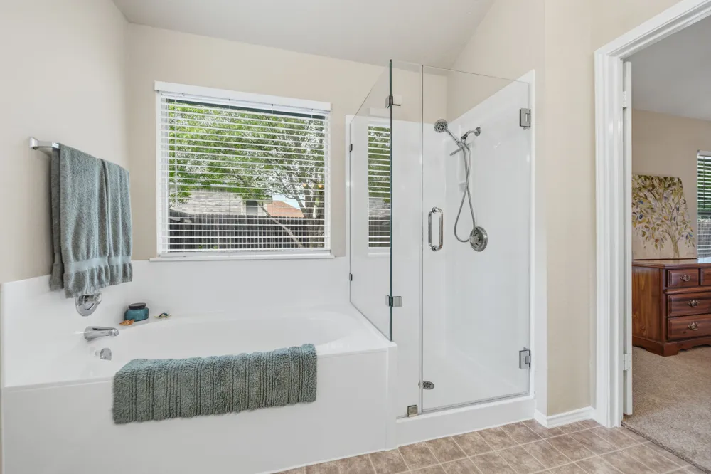 3704 Kissman Drive Austin, TX 78728