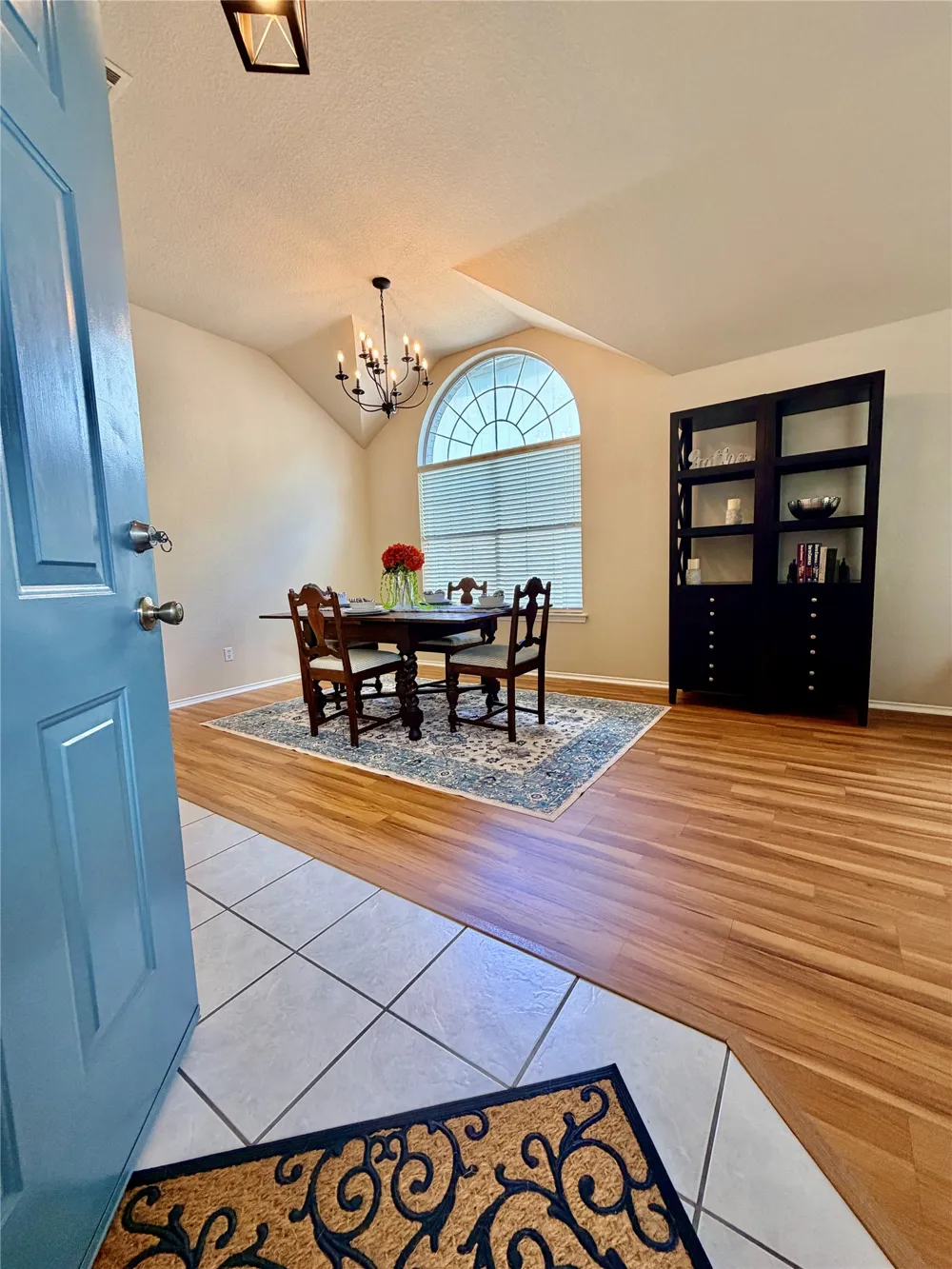 3704 Kissman Drive Austin, TX 78728