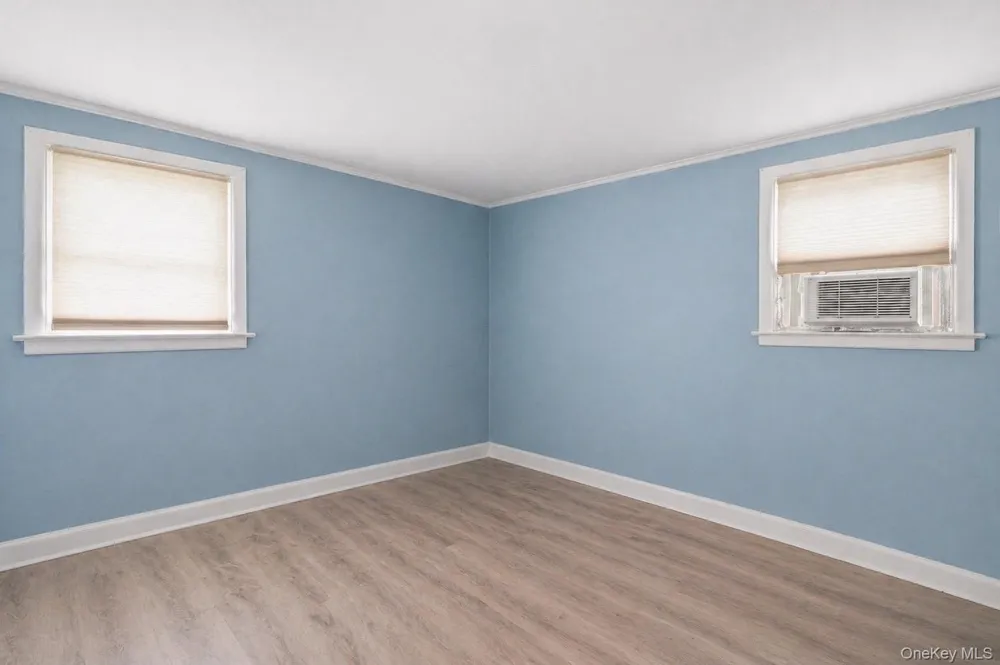 162 Parkwood Drive Shirley, NY 11967
