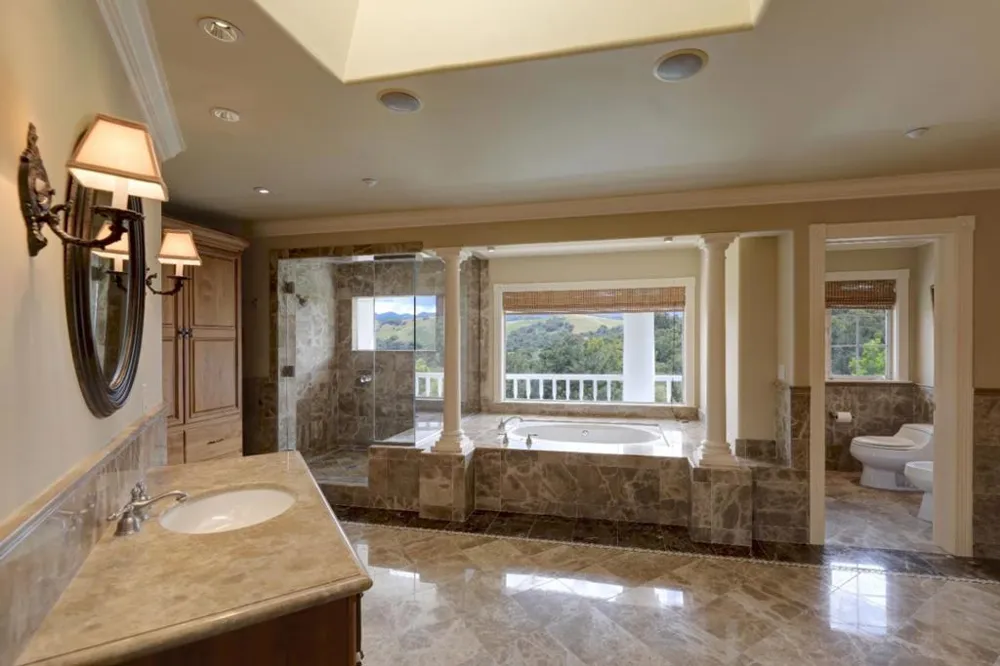 75 Robley Road Salinas, CA 93908