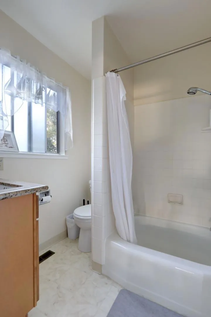 75 Robley Road Salinas, CA 93908