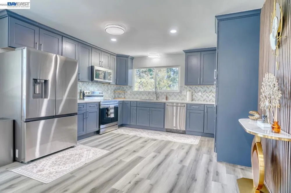 12017 Hillhurst Cir Groveland, CA 95321