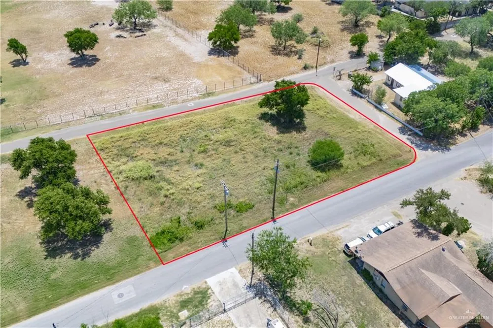 931 S Garza Avenue La Joya, TX 78560