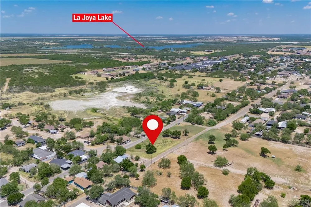 931 S Garza Avenue La Joya, TX 78560