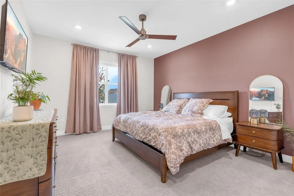 2019 SUNSHINE PEAK DRIVE Minneola, FL 34715