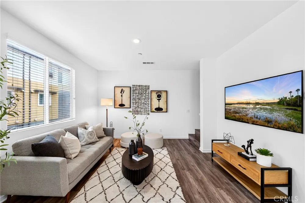 156 Orange Brea, CA 92821