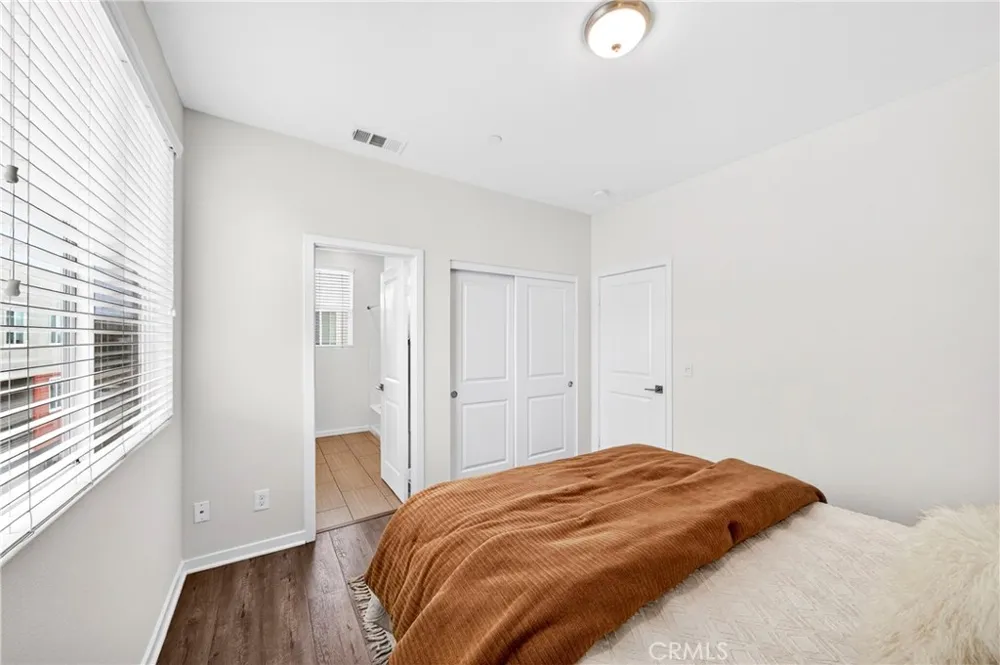 156 Orange Brea, CA 92821