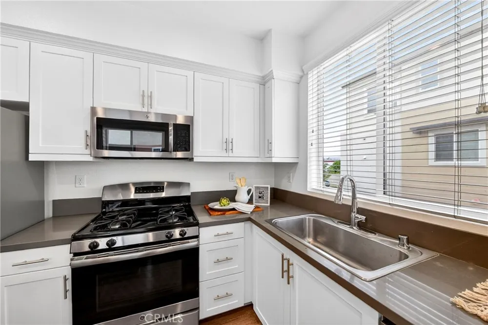 156 Orange Brea, CA 92821