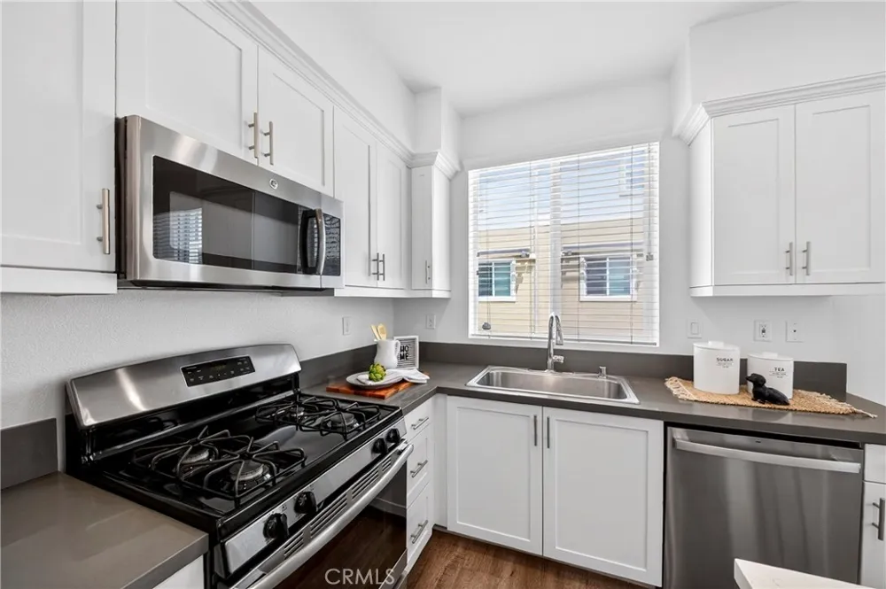 156 Orange Brea, CA 92821