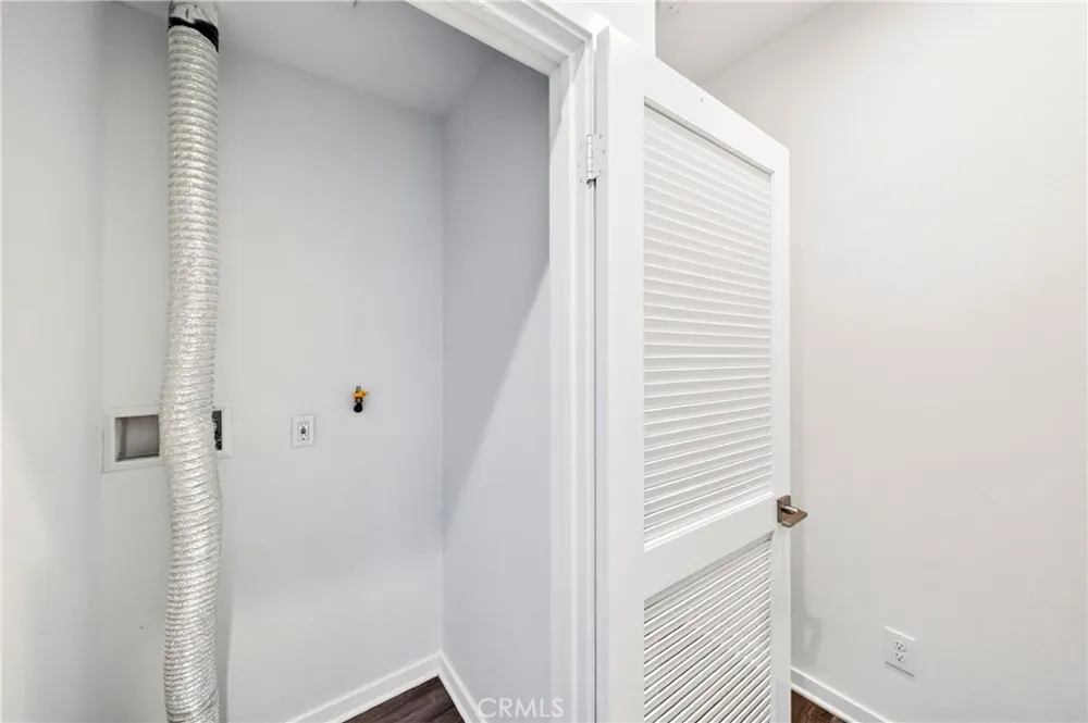 156 Orange Brea, CA 92821