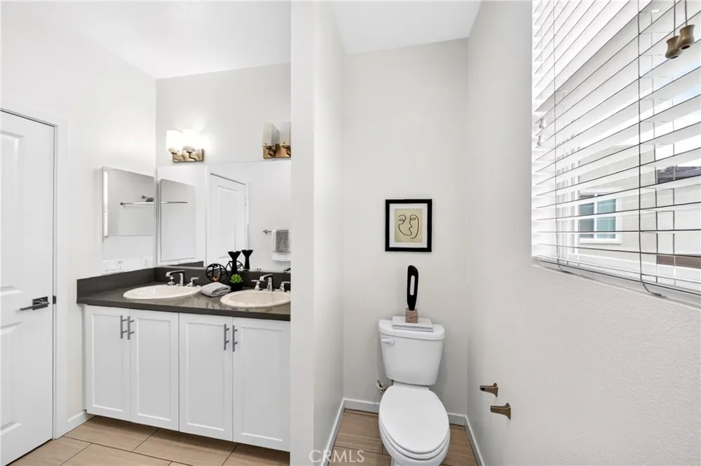 156 Orange Brea, CA 92821