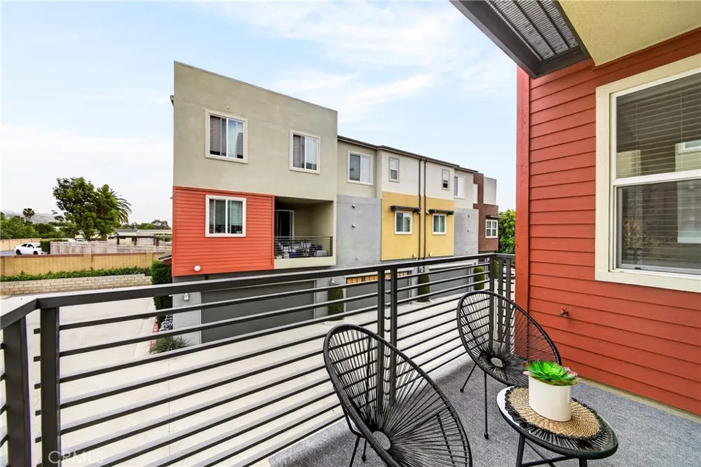 156 Orange Brea, CA 92821