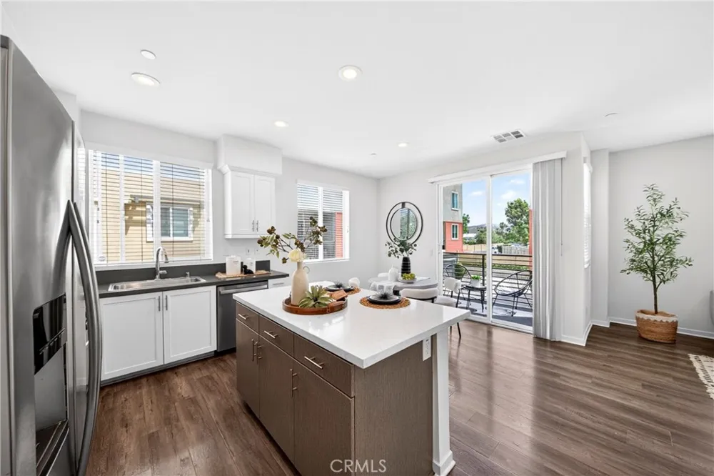 156 Orange Brea, CA 92821