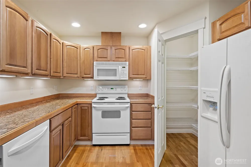 160 E Soderberg Road #C7 Allyn, WA 98524