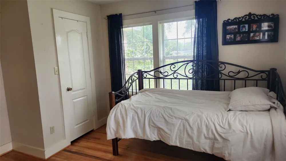 205 Hubbard Omaha, TX 75571
