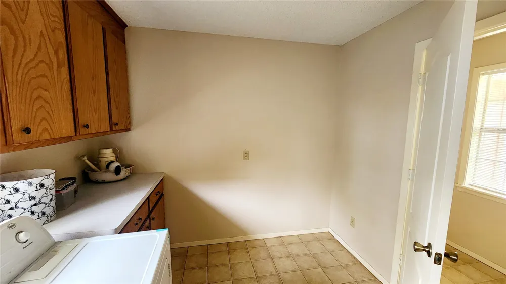 205 Hubbard Omaha, TX 75571