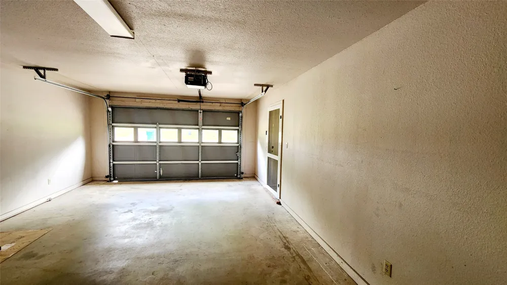 205 Hubbard Omaha, TX 75571