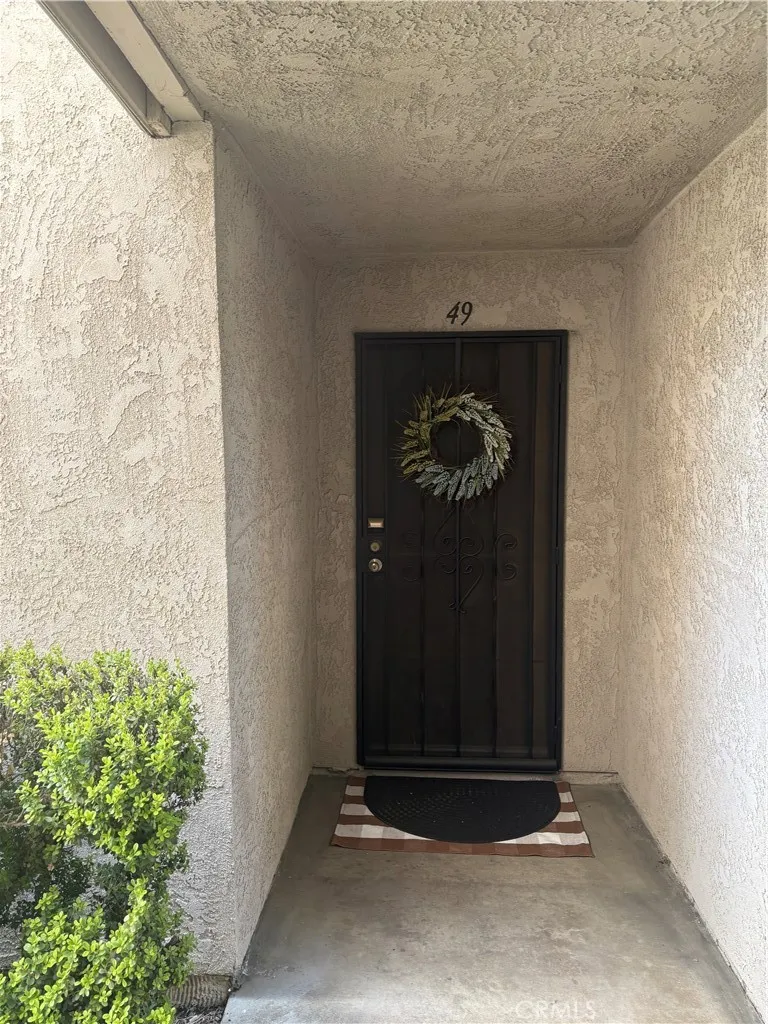 2255 Cahuilla #49 Colton, CA 92324