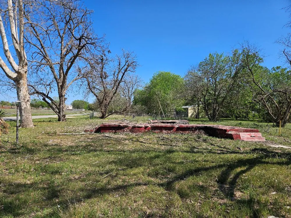 201 Harris Street Smithville, TX 78957