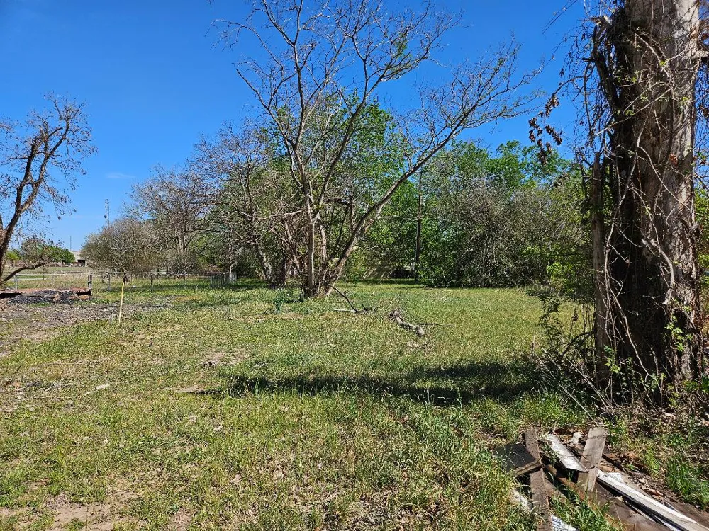 201 Harris Street Smithville, TX 78957