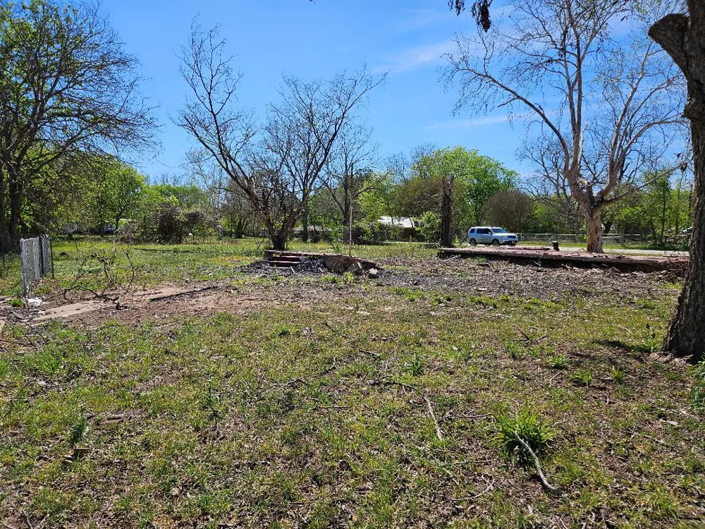 201 Harris Street Smithville, TX 78957