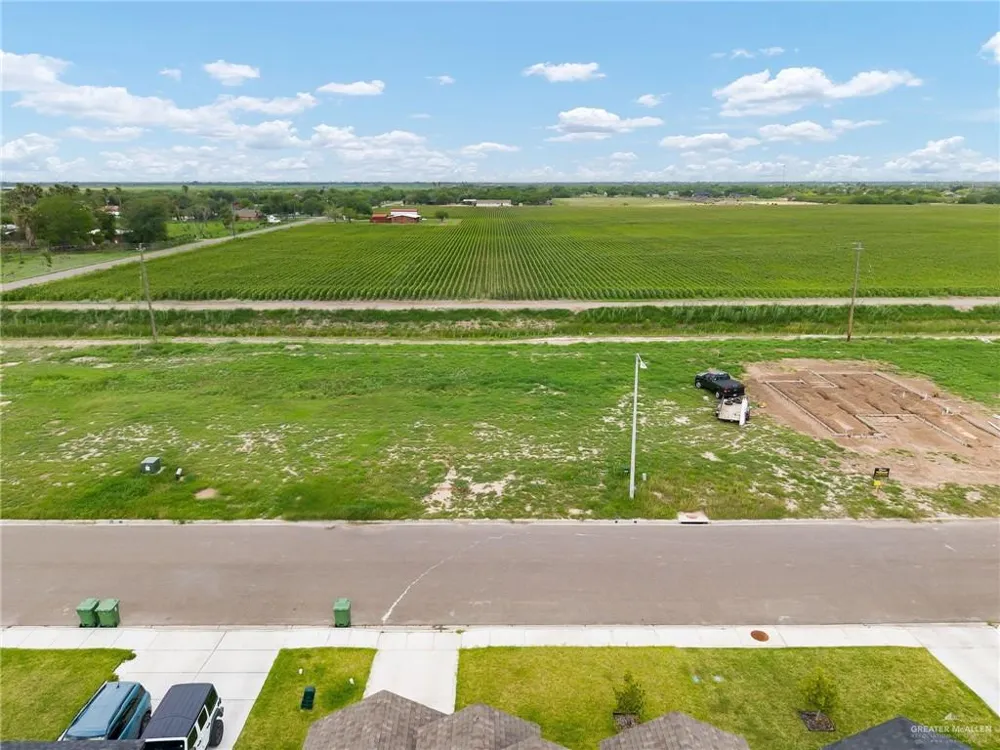 421 Leon Avenue Elsa, TX 78543